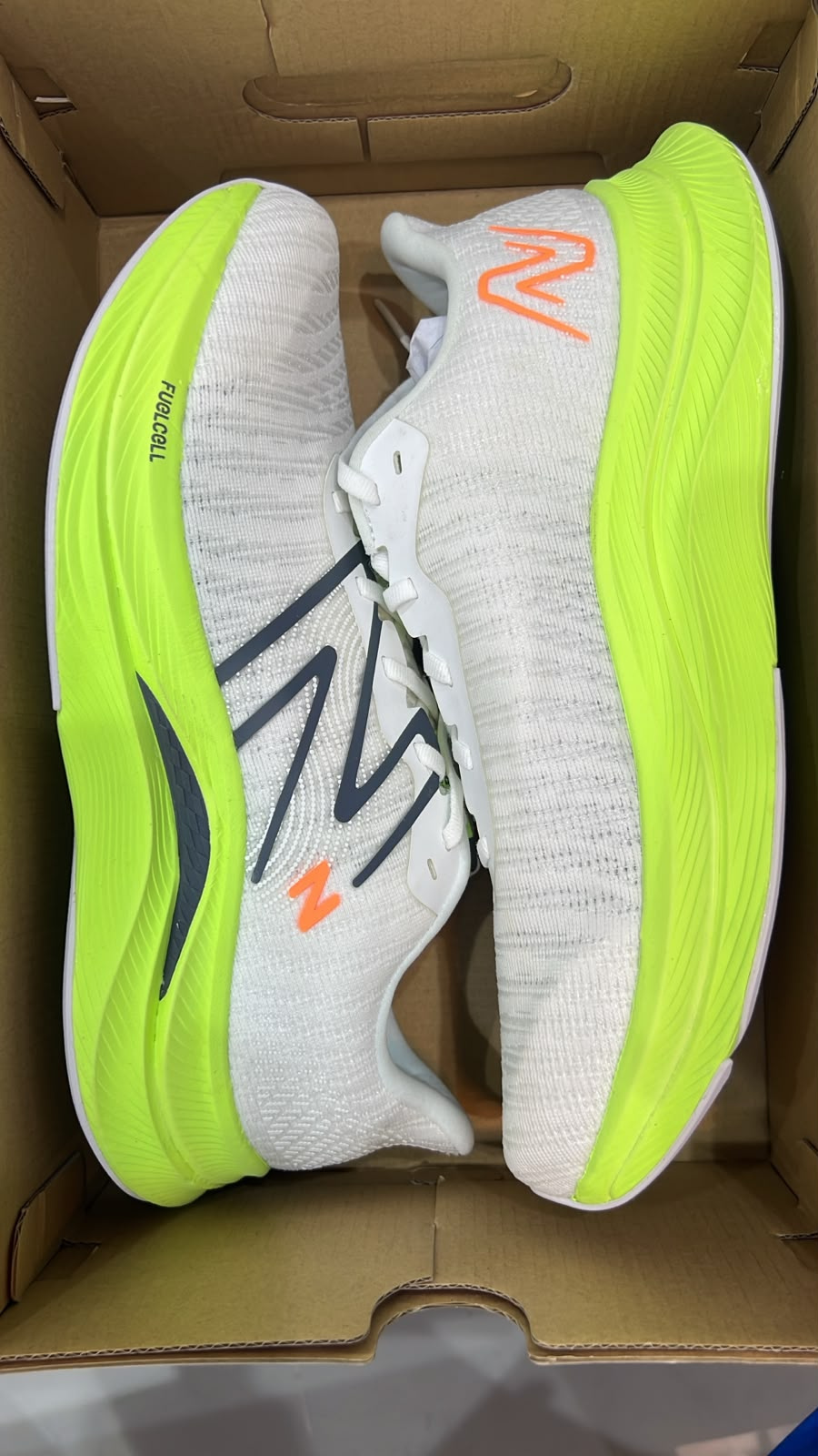 حذاء رياضي موديل WA-SHOE-0260 - مقاس أوروبي 44